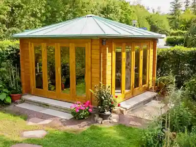 gartenhaus-sunshine-iso-mit-grosser-falttur-258829-S1-1-00004-0-695x521