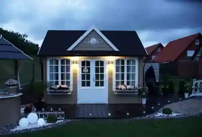 gartenhaus-clockhouse-r-44-royal-iso-258683-P1-1-00002-0-800x543